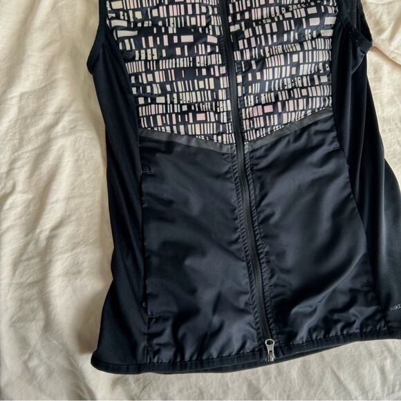 Nike Aeroloft Running Vest— Women’s - Picture 3 of 4